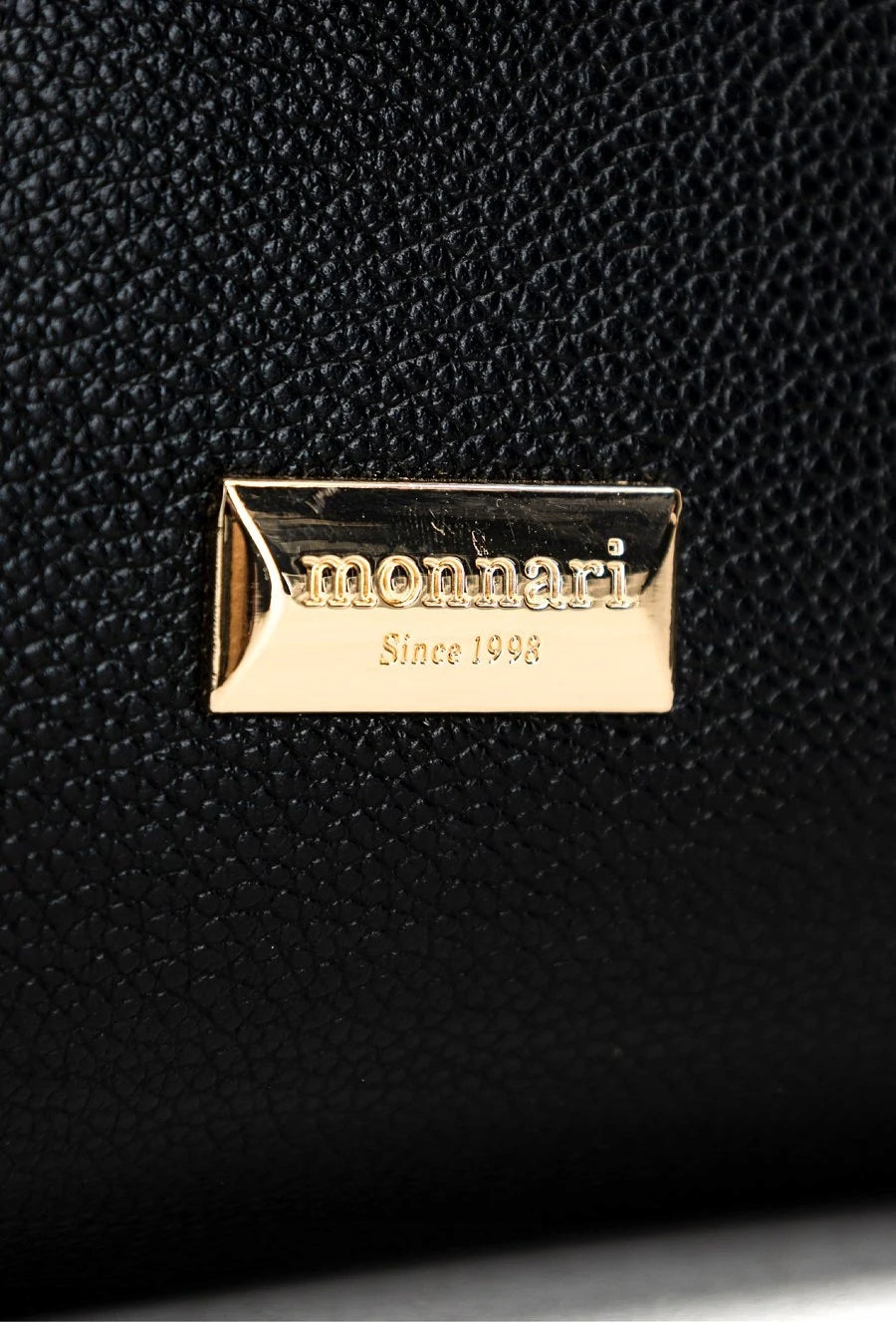 Listonoszka damska Monnari mała z logo na pasku – czarna