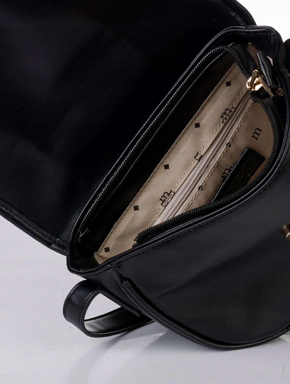 Listonoszka łódka crossbody Monnari, złote okucia – czarna