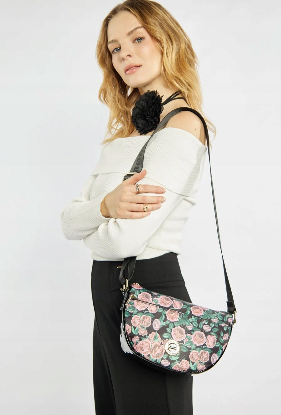 Listonoszka damska Monnari z wzorem – czarna