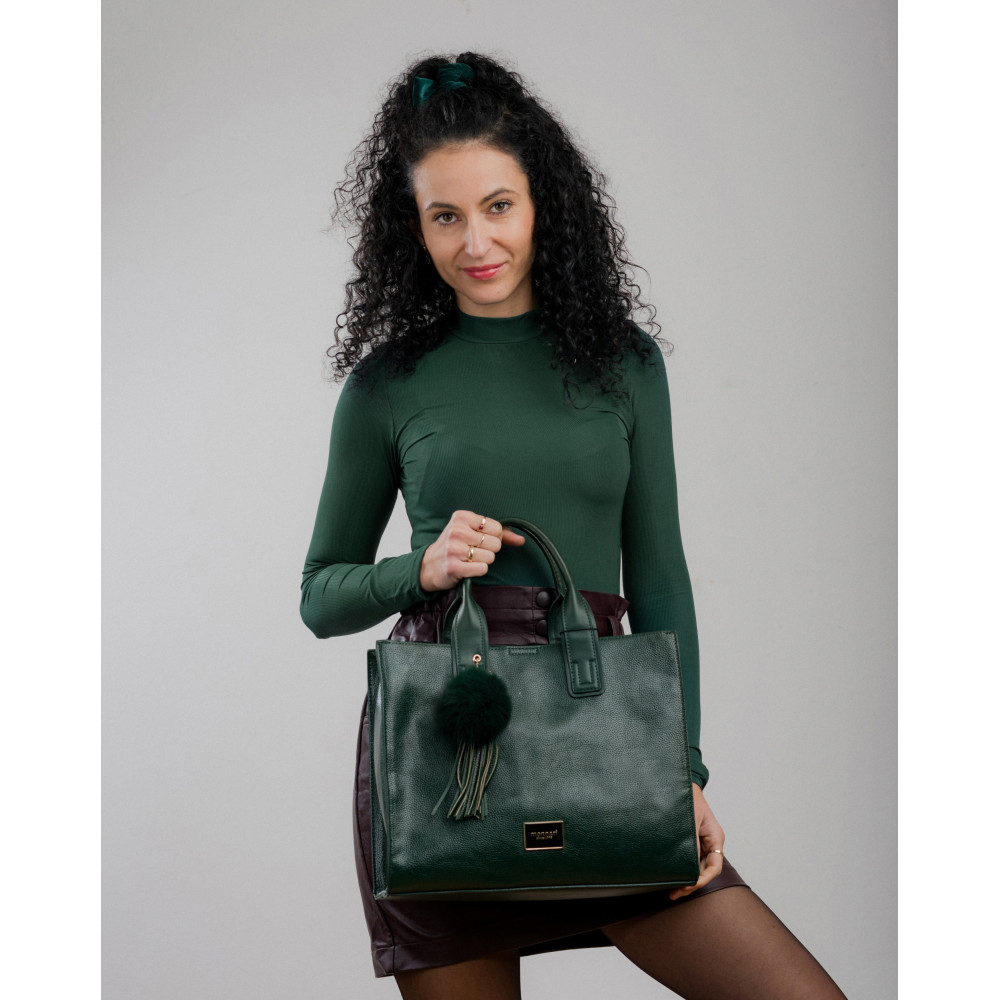 KLASYCZNA TORBA Z POMPONEM  MONNARI