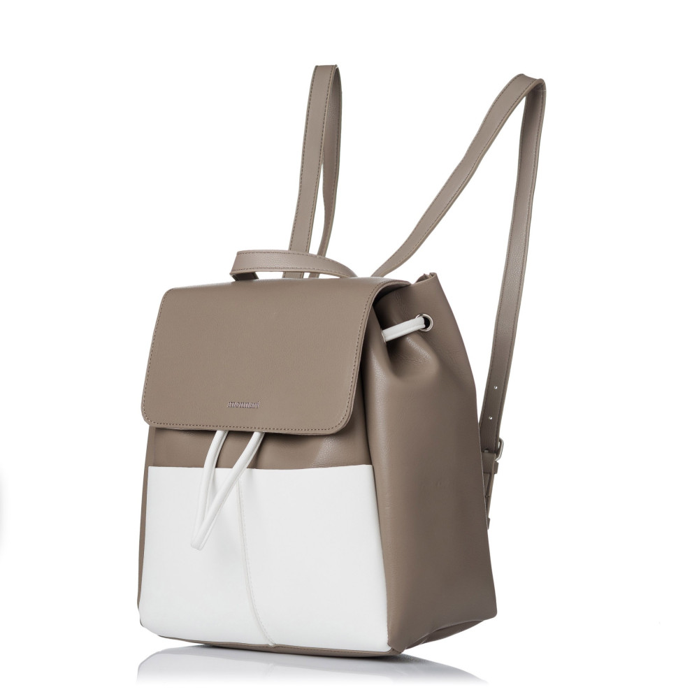 Gładki plecak damski  MONNARI