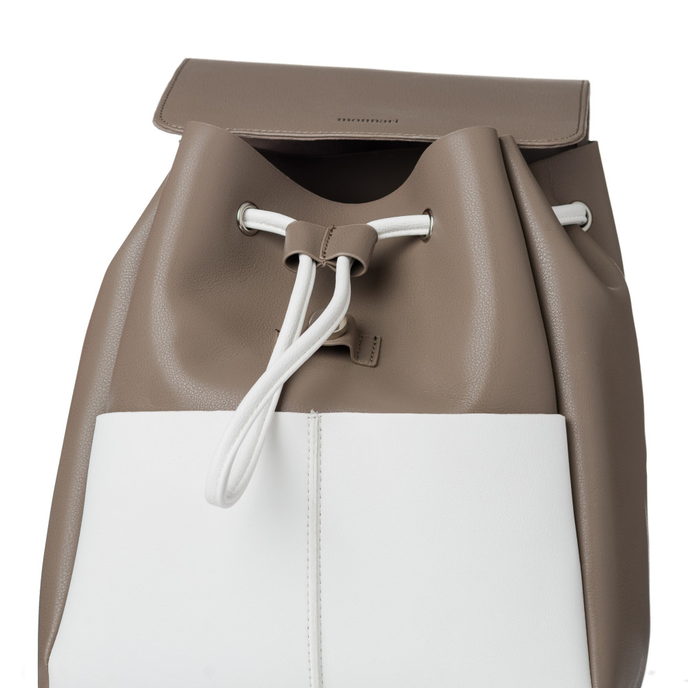 Gładki plecak damski  MONNARI