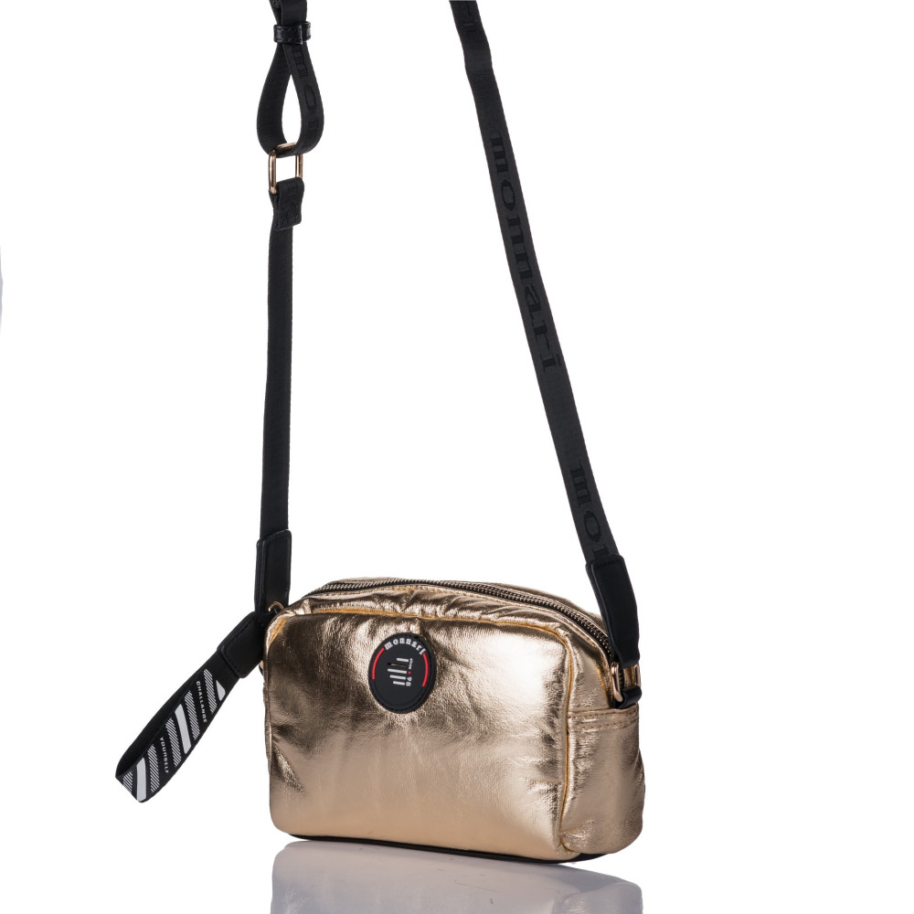 Mała, połyskująca torba z przywieszką Monnari