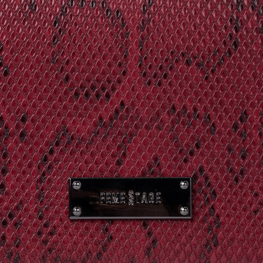 Elegancka Czerwona Listonoszka FEMESTAGE