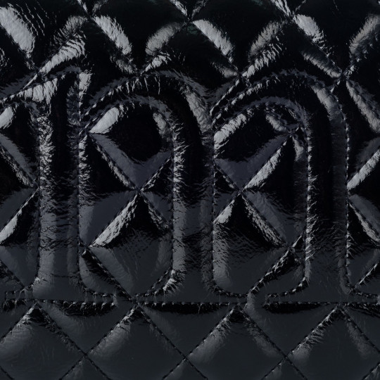 Czarna listonoszka pikowana z połyskiem MONNARI