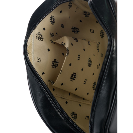 CZARNA PIKOWANA LISTONOSZKA MONNARI