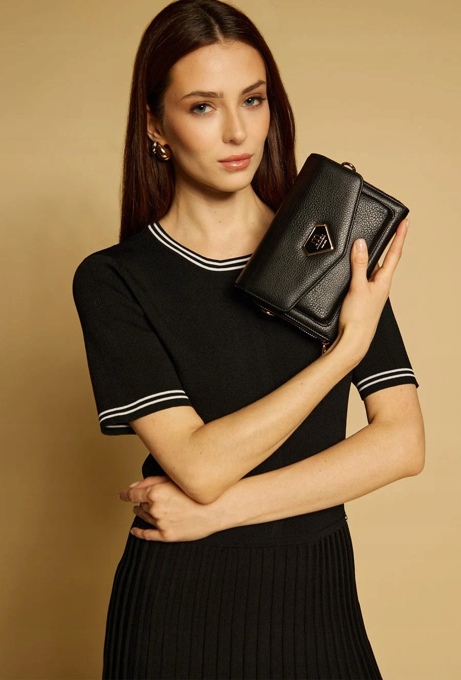 Torebka na telefon Monnari, listonoszka phone bag – czarno-biała