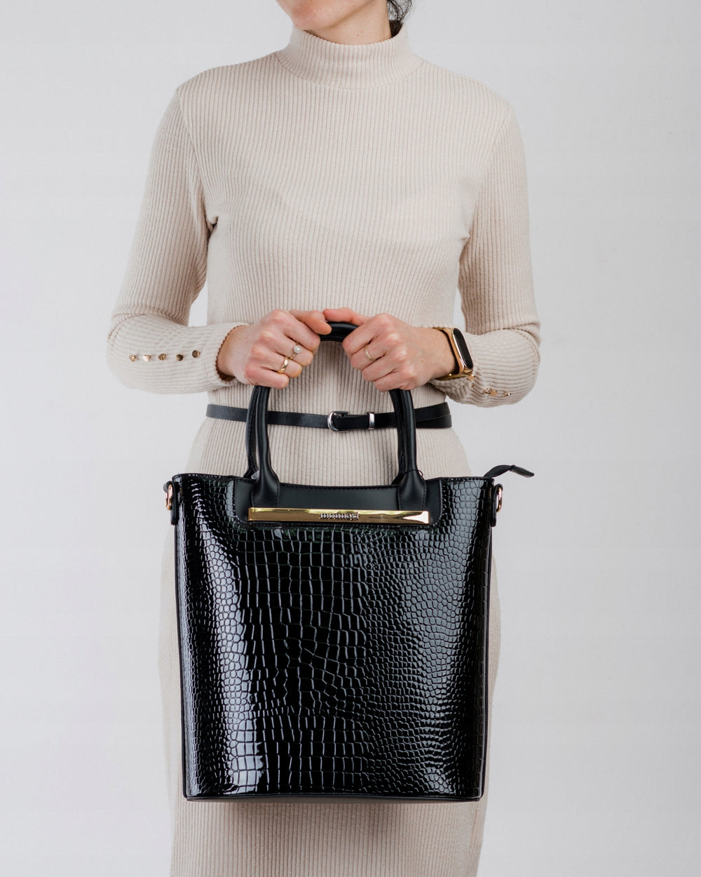 Torebka shopper Monnari lakierowana, mieszcząca A4 – czarna – zdjęcie 9